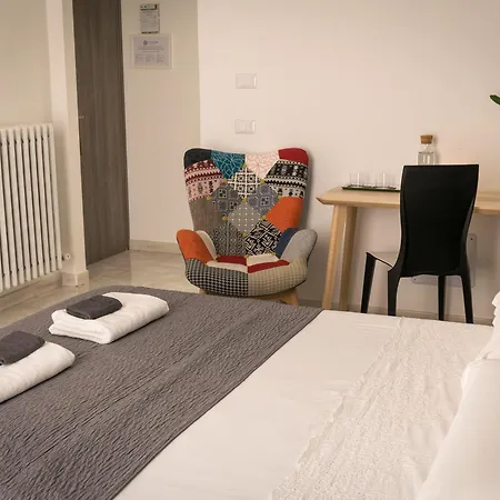 לינה וארוחת בוקר Le Giravolte 3*