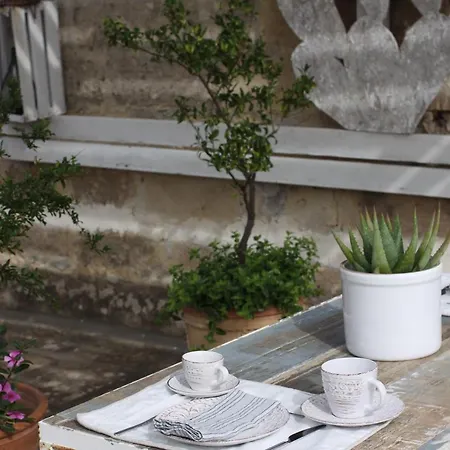 Bed & Breakfast Le Giravolte 3*